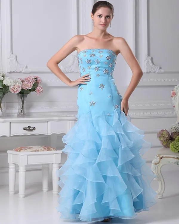 Organza Axelbandslos Differentierad Golv Langd Quinceanera Balkl Nningar