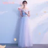 Asequible Azul Cielo Vestidos De Damas De Honor 2018 A-Line / Princess Apliques Con Encaje Metal Cinturón Largos Ruffle Sin Espalda Vestidos para bodas