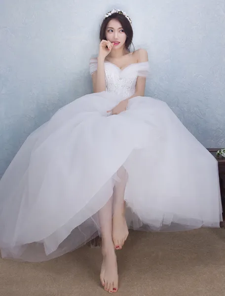 Beautiful Wedding Dresses 2016 Ball Gown Off The Shoulder Long Tulle Bowknot Corset Bridal Gown