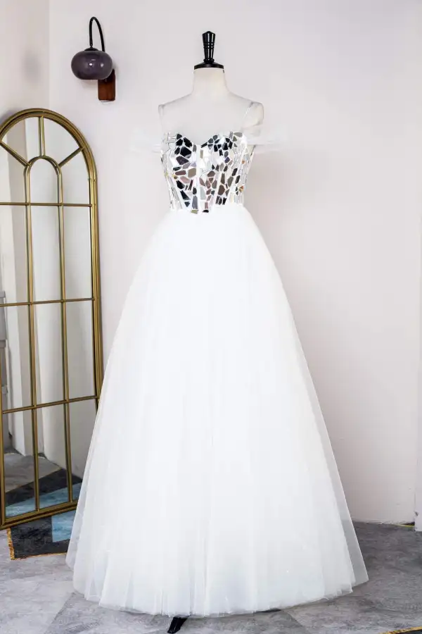 Sparkly White Acrylic Prom Dresses 2024 A-Line / Princess Spaghetti Straps Floor-Length / Long Tulle Sleeveless Formal Dresses
