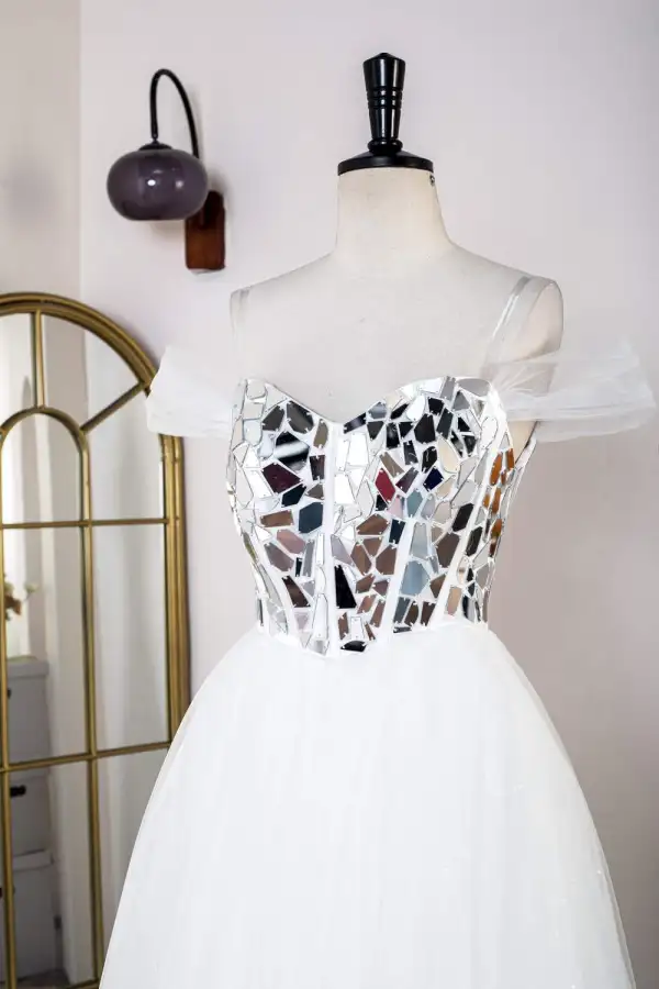 Sparkly White Acrylic Prom Dresses 2024 A-Line / Princess Spaghetti Straps Floor-Length / Long Tulle Sleeveless Formal Dresses