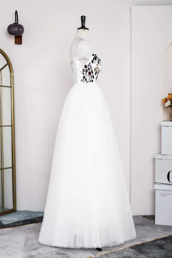 Sparkly White Acrylic Prom Dresses 2024 A-Line / Princess Spaghetti Straps Floor-Length / Long Tulle Sleeveless Formal Dresses