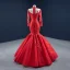 Haut de Gamme Rouge Tapis rouge Robe De Soirée 2020 Trompette / Sirène Transparentes Col Haut Manches Longues Appliques En Dentelle Longue Volants Robe De Ceremonie