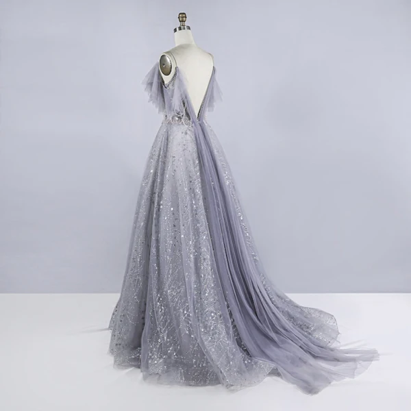 Schöne Grau Ballkleider 2020 Ballkleid Spaghettiträger Ärmellos Perlenstickerei Pailletten Sweep / Pinsel Zug Rüschen Rückenfreies Festliche Kleider