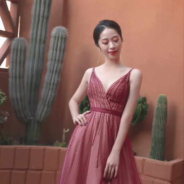 Sexy Burgundy Prom Dresses 2020 A-Line / Princess Spaghetti Straps Sleeveless Beading Rhinestone Floor-Length / Long Ruffle Backless Formal Dresses