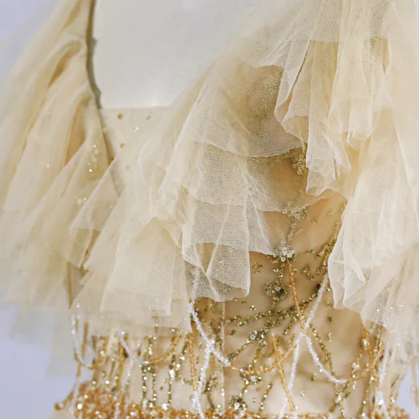 Meilleur Champagne Robe De Bal 2020 Princesse Bretelles Spaghetti Sans Manches Perlage Paillettes Train De Balayage Volants Dos Nu Robe De Ceremonie