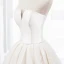 Meilleur Champagne La Mariée Robe De Mariée 2020 Robe Boule Bustier Sans Manches Dos Nu Appliques En Dentelle Chapel Train Volants