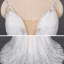 Luxe Blanche La Mariée Robe De Mariée 2020 Robe Boule Col v profond Sans Manches Dos Nu Appliques En Dentelle Perlage Chapel Train Volants