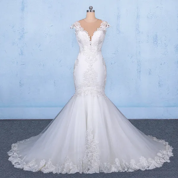 Luxury / Gorgeous White Bridal Wedding Dresses 2020 Trumpet / Mermaid See-through Scoop Neck Sleeveless Backless Appliques Lace Handmade  Beading Court Train Ruffle