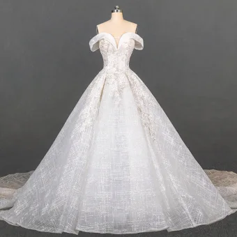 Luxe Ivoire La Mariée Robe De Mariée 2020 Robe Boule De L 039 Épaule Manches Courtes Dos Nu Glitter Tulle Appliques En Dentelle Perlage Cathedral Train Volants