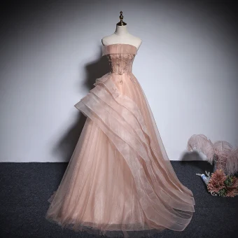 Fine Champagne Organza Ballkjoler 2020 Prinsesse Strapless Uten Ermer Appliques Blomst Beading Lange Buste Ryggløse Formelle Kjoler