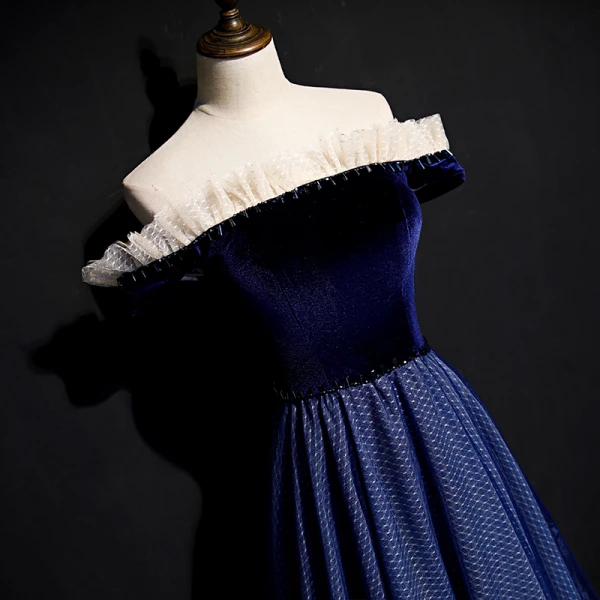 Simple Bleu Marine Robe De Bal 2020 Princesse De l'épaule Manches Courtes à carreaux Tulle Longue Volants Dos Nu Robe De Ceremonie