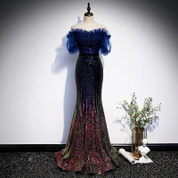 Glitter Donkerblauwe Gradiëntkleur Pailletten Avondjurken 2020 Trompet / Zeemeermin Uit De Schouder Korte Mouwen Kralen Sweep Trein Ruche Ruglooze Gelegenheid Jurken