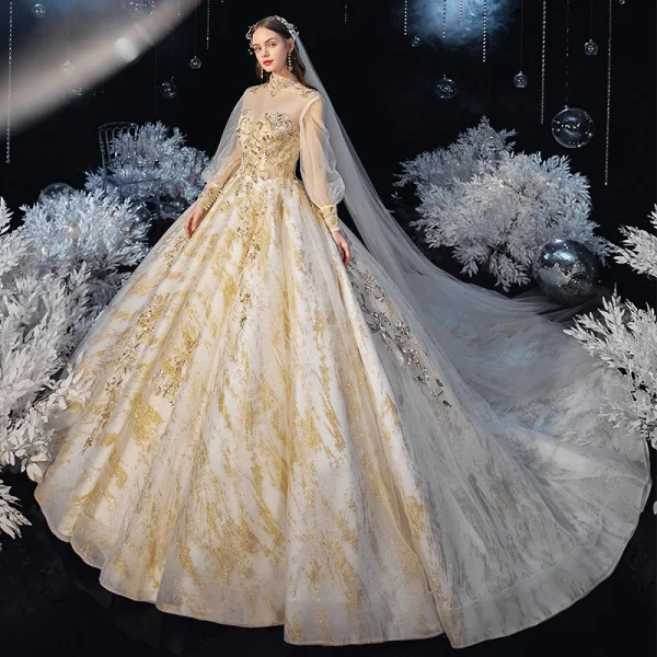 Style Victorien Champagne Transparentes La Mariée Robe De Mariée 2020 Robe Boule Col Haut Gonflée Manches Longues Dos Nu Appliques Paillettes Glitter Tulle Perlage Cathedral Train Volants