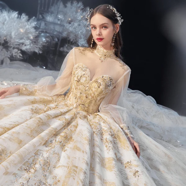 Style Victorien Champagne Transparentes La Mariée Robe De Mariée 2020 Robe Boule Col Haut Gonflée Manches Longues Dos Nu Appliques Paillettes Glitter Tulle Perlage Cathedral Train Volants