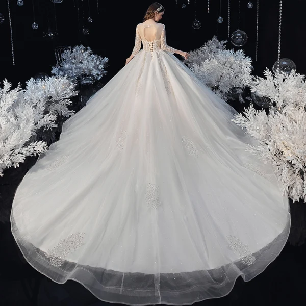 Illusion Champagne Transparentes La Mariée Robe De Mariée 2020 Robe Boule Encolure Dégagée 3/4 Manches Dos Nu Paillettes Perlage Glitter Tulle Cathedral Train Volants