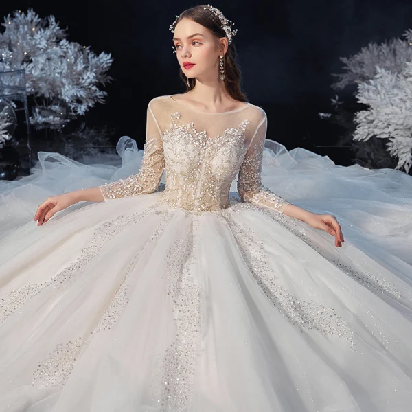 Illusion Champagne Transparentes La Mariée Robe De Mariée 2020 Robe Boule Encolure Dégagée 3/4 Manches Dos Nu Paillettes Perlage Glitter Tulle Cathedral Train Volants