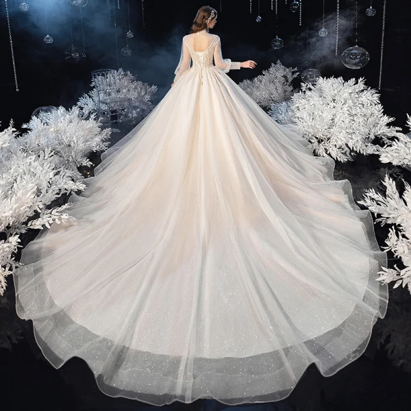 Style Victorien Champagne Transparentes La Mariée Robe De Mariée 2020 Robe Boule Col Haut Gonflée Manches Longues Dos Nu Perlage Paillettes Glitter Tulle Cathedral Train Volants