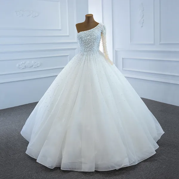 Luksusowe Białe ślubna Suknie Ślubne 2020 Suknia Balowa Jedno Ramię Długie Rękawy Bez Pleców Wykonany Ręcznie Frezowanie Perła Długie Wzburzyć
