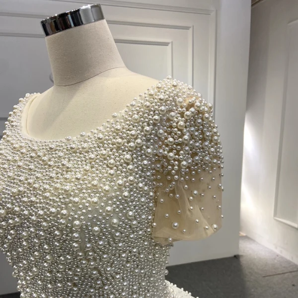 Luxury / Gorgeous White Bridal Wedding Dresses 2020 Ball Gown Scoop Neck Short Sleeve Backless Handmade  Beading Pearl Floor-Length / Long Ruffle