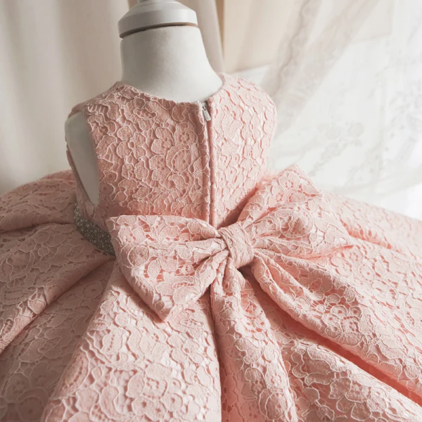 Chic / Beautiful Pearl Pink Lace Birthday Flower Girl Dresses 2020 Ball Gown Scoop Neck Sleeveless Pearl Sash Short Ruffle Wedding Party Dresses