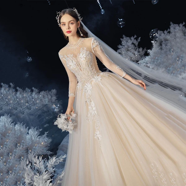Romantique Champagne La Mariée Robe De Mariée 2020 Robe Boule Transparentes Col Haut 3/4 Manches Dos Nu Appliques En Dentelle Perlage Glitter Tulle Cathedral Train Volants