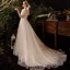 Style Victorien Champagne Jardin / Extérieur Robe De Mariée 2020 Princesse Transparentes Encolure Dégagée Gonflée Manches Courtes Dos Nu Perlage Paillettes Train De Balayage Volants
