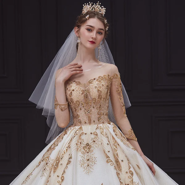 Étourdissant Champagne Transparentes La Mariée Robe De Mariée 2020 Robe Boule Encolure Dégagée 3/4 Manches Dos Nu Paillettes Perlage Glitter Tulle Royal Train Volants