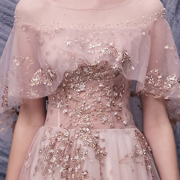 Haut de Gamme Rougissant Rose Dansant Robe De Bal 2020 Princesse Transparentes Encolure Dégagée Manches Courtes Appliques Fleur Paillettes Perlage Longue Volants Dos Nu Robe De Ceremonie