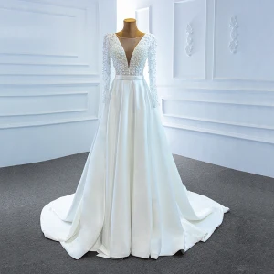 High End Weiß Satin Garten Im Freien Brautkleider Hochzeitskleider 2020 A Linie Durchsichtige Tiefer V Ausschnitt Lange Ärmel Rückenfreies Stoffgürtel Perlenstickerei Perle Gespaltete Front Sweep Pinsel Zug