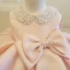 Mode Pink Satin Geburtstag Blumenmädchenkleider 2020 Ballkleid Rundhalsausschnitt Ärmellos Perlenstickerei Perle Schleife Kurze Rüschen Kleider Für Hochzeit