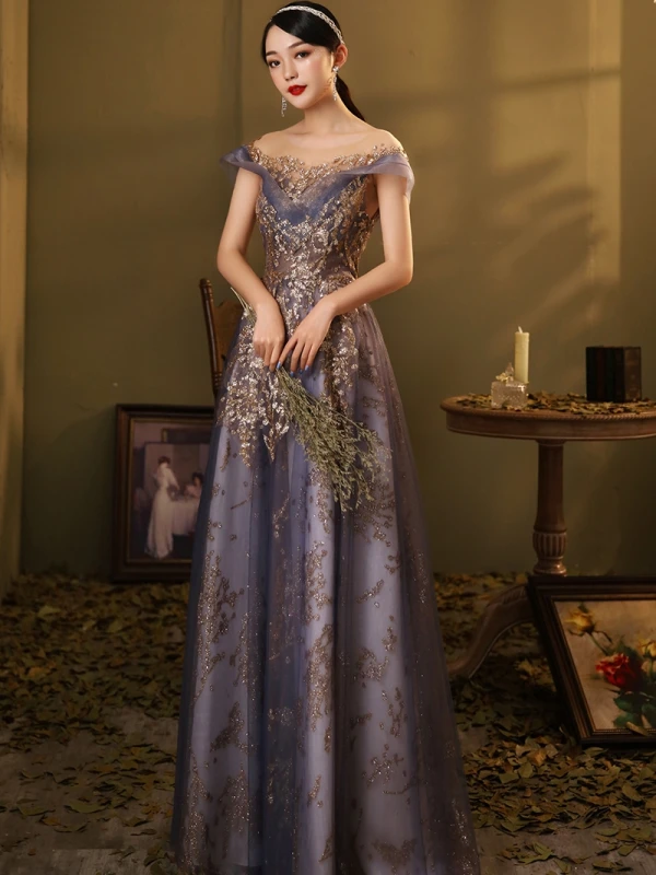 Élégant Bleu Roi Dansant Robe De Bal 2020 Princesse Transparentes Encolure Dégagée Manches Courtes Paillettes Longue Volants Dos Nu Robe De Ceremonie