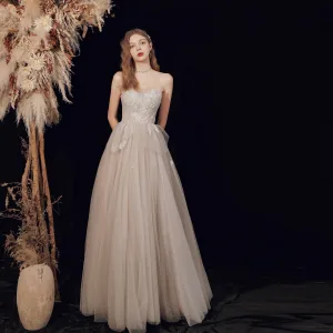 Stilig Champagne Grå Dancing Ballkjoler 2020 Prinsesse Kjæreste Uten Ermer Beading Lange Buste Ryggløse Formelle Kjoler