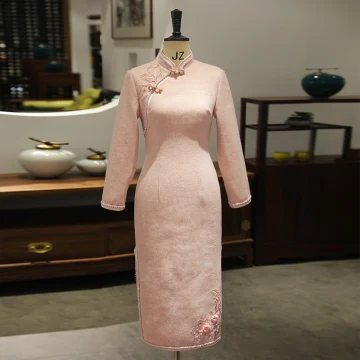 Chiński Styl Różowy Perłowy Cheongsam 2020 Wysokiej Szyi 3 4 Rękawy Aplikacje Z Koronki Frezowanie Podział Przodu Długość Herbaty Sukienki Wizytowe