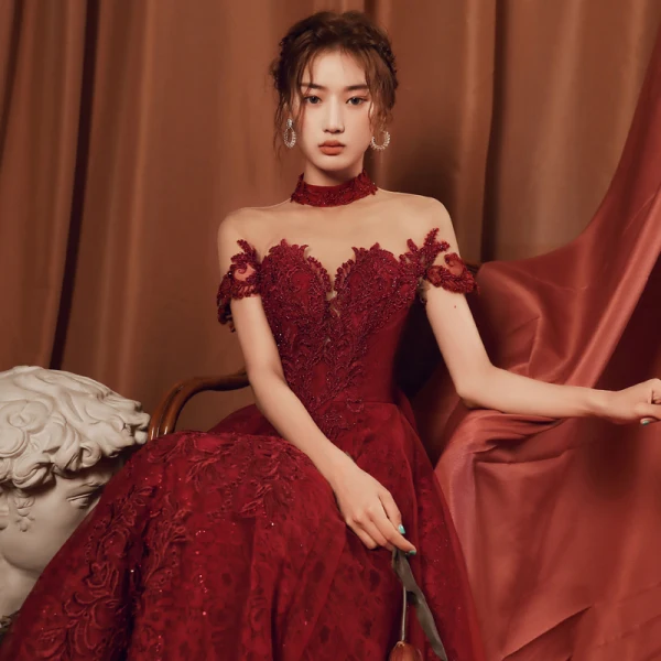 Haut de Gamme Rouge Transparentes Robe De Bal 2020 Princesse Col Haut Manches Courtes Appliques En Dentelle Perlage Longue Volants Dos Nu Robe De Ceremonie