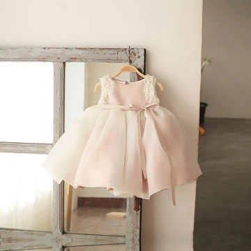 Chic Belle Rougissant Rose Organza Anniversaire Robe Ceremonie Fille 2020 Robe Boule Encolure Dégagée Sans Manches Appliques En Dentelle Perlage Perle Ceinture Courte Robe Pour Mariage