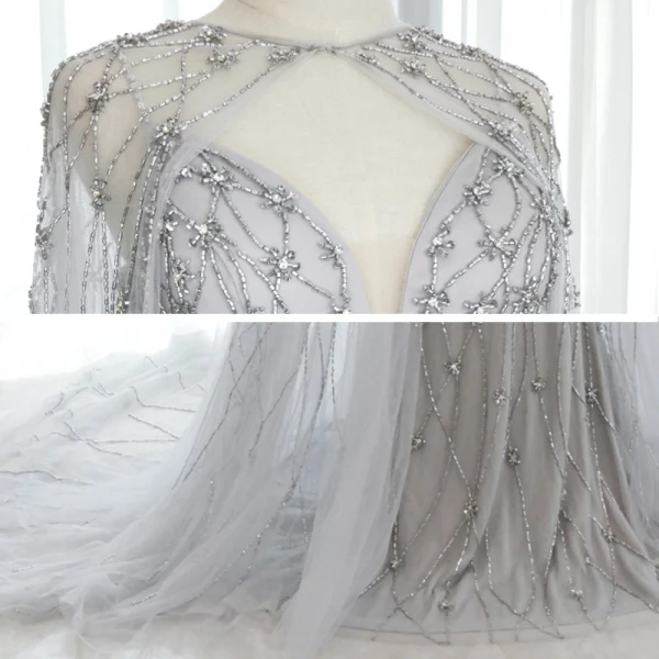 Haut de Gamme Gris Tapis rouge Robe De Soirée Avec Châle 2020 Trompette / Sirène Col v profond Sans Manches Perlage Faux Diamant Watteau Train Volants Dos Nu Robe De Ceremonie