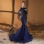 Luxe Bleu Marine Tapis rouge Robe De Soirée 2020 Trompette / Sirène Encolure Carrée Manches Longues Perlage Gland Plumes Paillettes Train De Balayage Volants Dos Nu