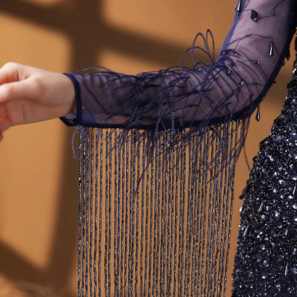 Luxe Bleu Marine Tapis rouge Robe De Soirée 2020 Trompette / Sirène Encolure Carrée Manches Longues Perlage Gland Plumes Paillettes Train De Balayage Volants Dos Nu
