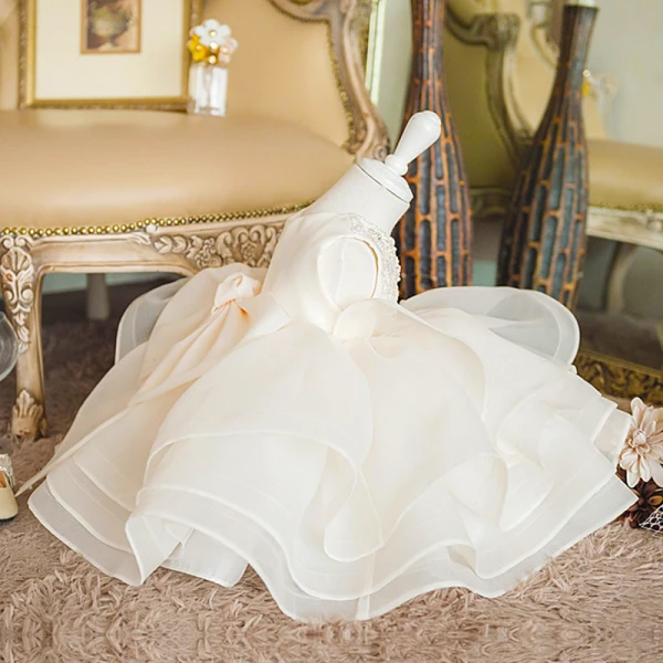 Chic / Beautiful Ivory Organza Flower Girl Dresses 2020 Ball Gown Scoop Neck Sleeveless Appliques Lace Pearl Short Ruffle Wedding Party Dresses