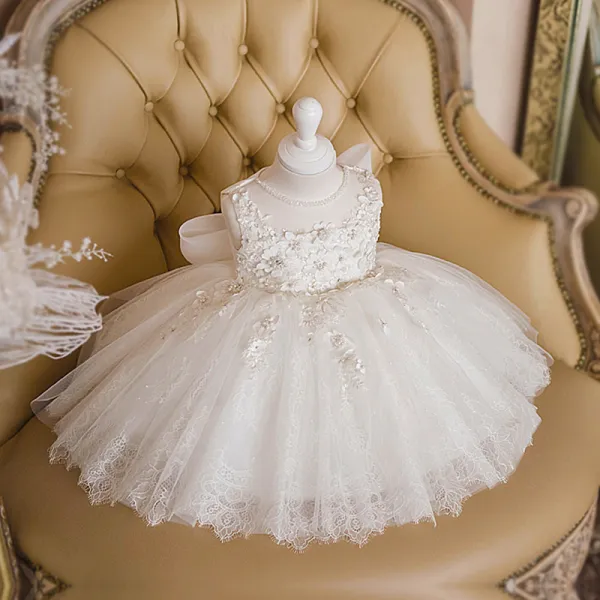 Best Ivory Birthday Flower Girl Dresses 2020 Ball Gown See-through Scoop Neck Sleeveless Appliques Flower Beading Bow Short Ruffle Wedding Party Dresses