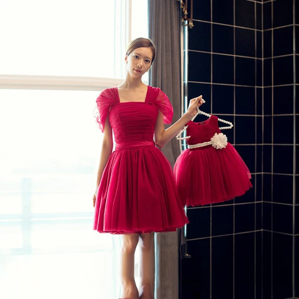 Chic / Beautiful Red Birthday Flower Girl Dresses 2020 Ball Gown Scoop Neck Sleeveless Flower Sash Short Ruffle Wedding Party Dresses