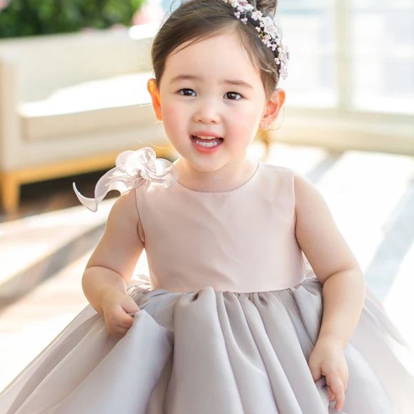 Elegant Grey Organza Birthday Flower Girl Dresses 2020 Princess Scoop Neck Sleeveless Short Ruffle Wedding Party Dresses
