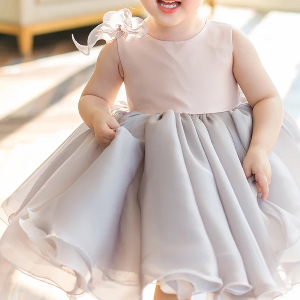 Elegant Grey Organza Birthday Flower Girl Dresses 2020 Princess Scoop Neck Sleeveless Short Ruffle Wedding Party Dresses