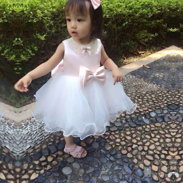 Lovely Blushing Pink Birthday Flower Girl Dresses 2020 Ball Gown Scoop Neck Sleeveless Bow Short Wedding Party Dresses