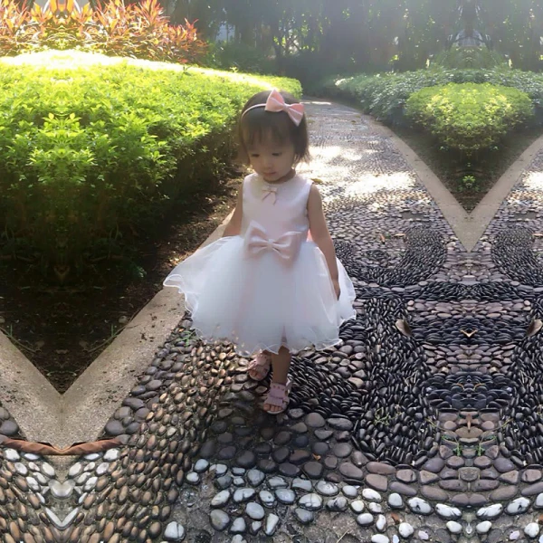 Lovely Blushing Pink Birthday Flower Girl Dresses 2020 Ball Gown Scoop Neck Sleeveless Bow Short Wedding Party Dresses