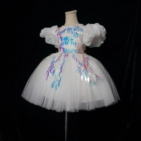 Chic / Beautiful White Birthday Flower Girl Dresses 2020 Ball Gown Scoop Neck Puffy Short Sleeve Appliques Sequins Short Ruffle Wedding Party Dresses