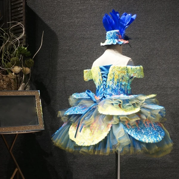 Fée Des Fleurs Jaune Bleu Anniversaire Robe Ceremonie Fille 2020 Robe Boule Transparentes Encolure Dégagée Manches Courtes Paillettes Courte Volants en Cascade Robe Pour Mariage
