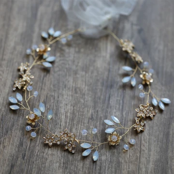 Vintage Goud Hoofdbanden Bruids Haaraccessoires 2020 Metaal Lace Up Rhinestone Bloem Bruids Haaraccessoires Accessoires