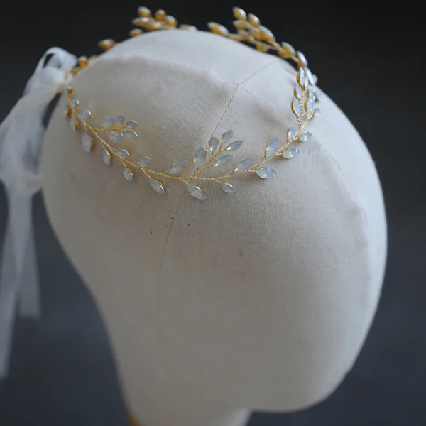 Elegant Gold Headbands Bridal Hair Accessories 2020 Metal Lace-up Rhinestone Headpieces Bridal Accessories